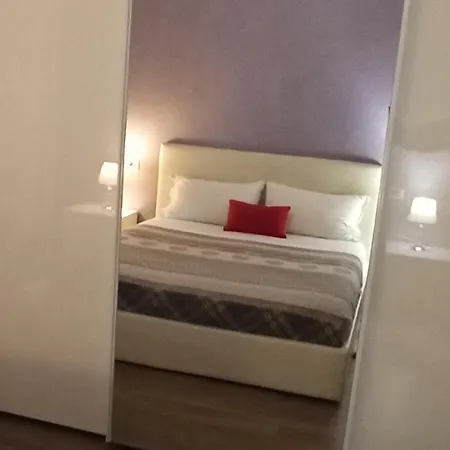 La Casa Di Lucia Hébergement de vacances *