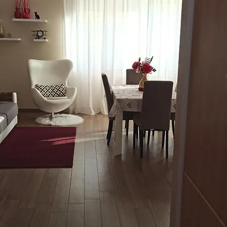 La Casa Di Lucia Hébergement de vacances
